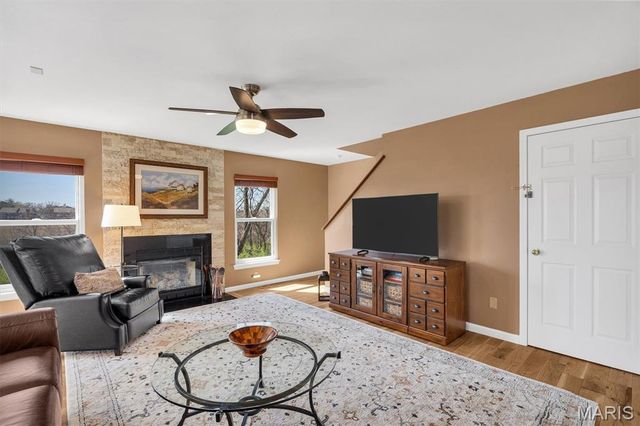 3572 Pearson Pointe Court, St Louis, MO 63129