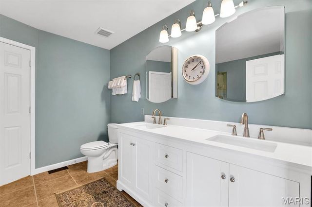 3572 Pearson Pointe Court, St Louis, MO 63129