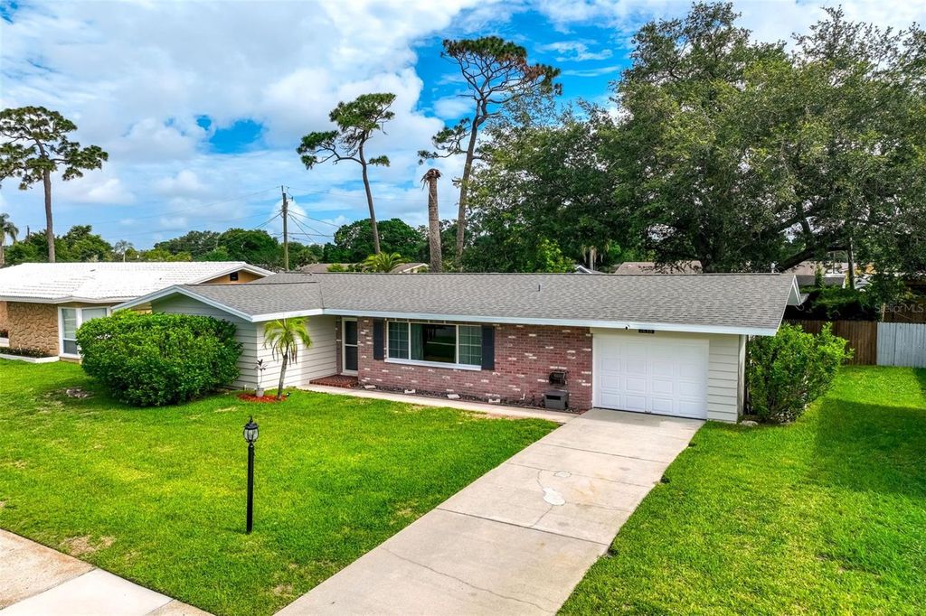 1636 LEISURE DRIVE, Clearwater, FL 33756