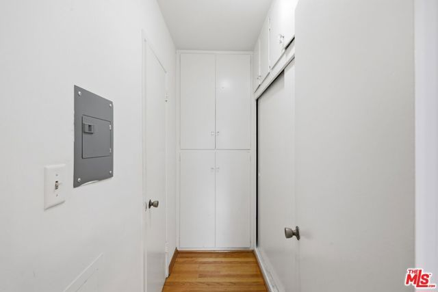 3743 Mclaughlin Avenue 12, Los Angeles, CA 90066