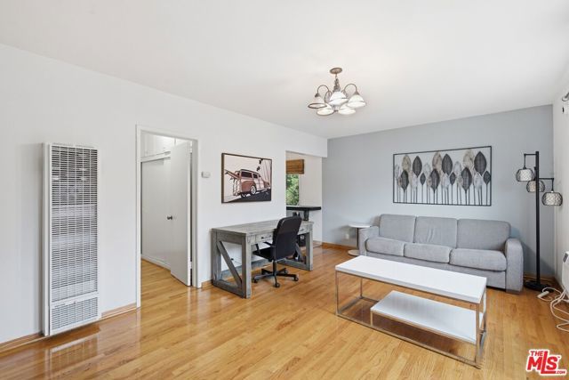 3743 Mclaughlin Avenue 12, Los Angeles, CA 90066