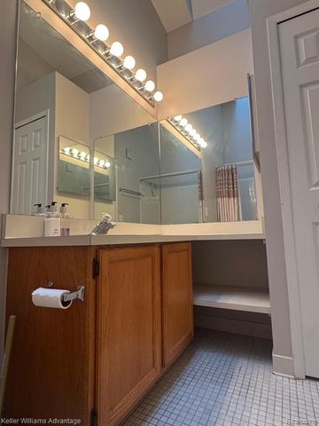 22313 Peachtree, Novi, MI 48375