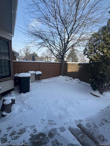 22313 Peachtree, Novi, MI 48375