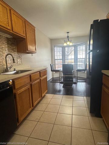 22313 Peachtree, Novi, MI 48375