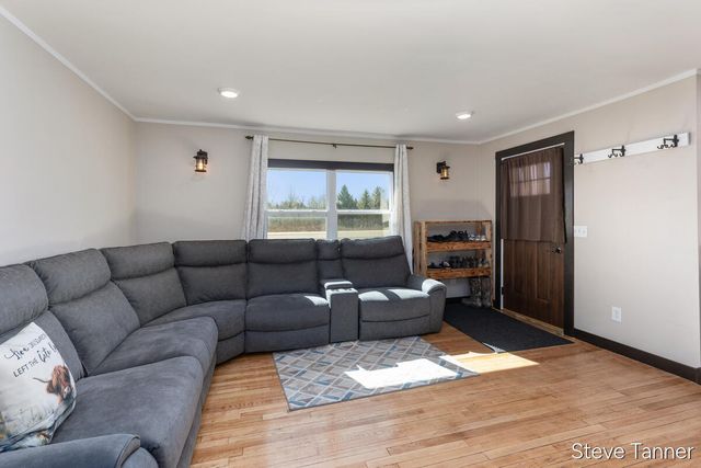 5423 E Howard City-Edmore, Cedar Lake, MI 48829