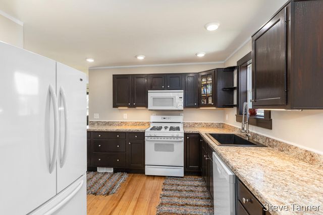 5423 E Howard City-Edmore, Cedar Lake, MI 48829