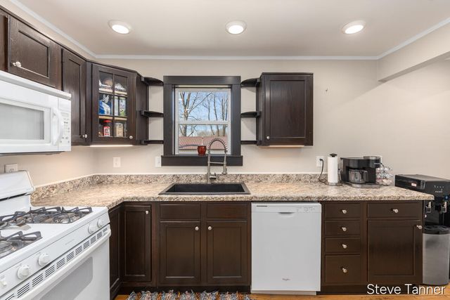 5423 E Howard City-Edmore, Cedar Lake, MI 48829