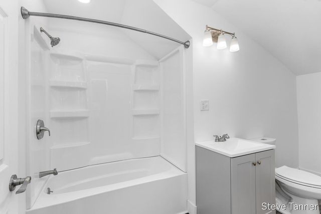 5423 E Howard City-Edmore, Cedar Lake, MI 48829