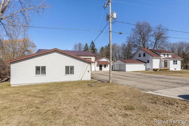 5423 E Howard City-Edmore, Cedar Lake, MI 48829