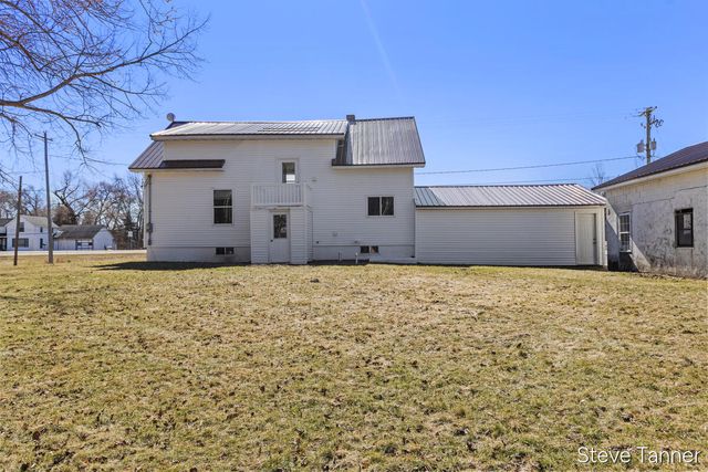 5423 E Howard City-Edmore, Cedar Lake, MI 48829
