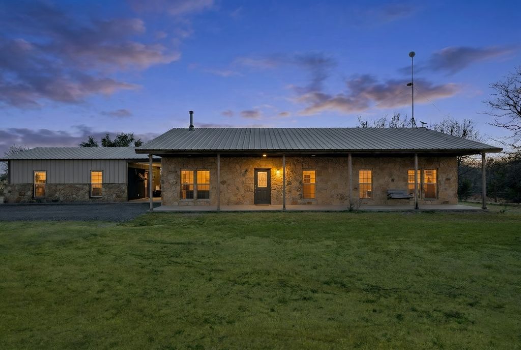 151 Roble Court, Weatherford, TX 76088