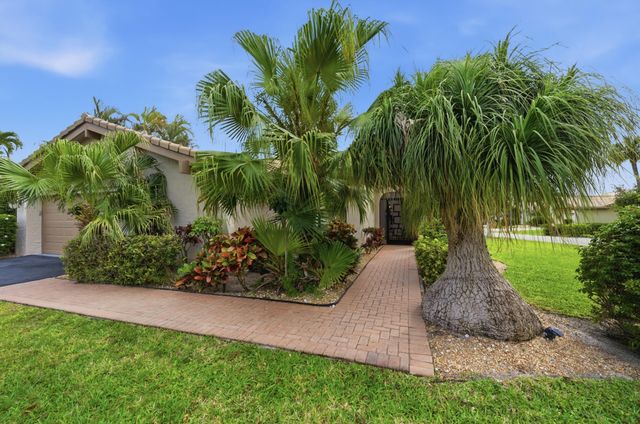 5743 Lakeview Mews Drive, Boynton Beach, FL 33437