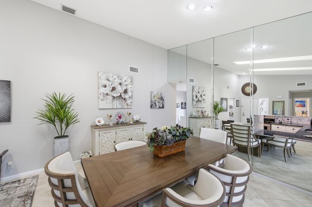 5743 Lakeview Mews Drive, Boynton Beach, FL 33437