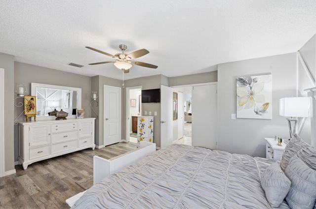 5743 Lakeview Mews Drive, Boynton Beach, FL 33437