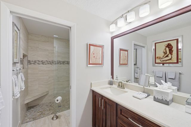 5743 Lakeview Mews Drive, Boynton Beach, FL 33437