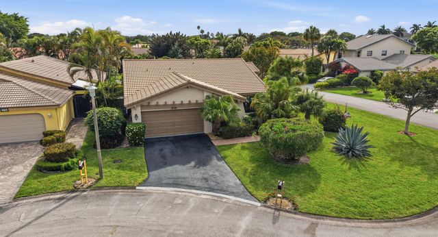 5743 Lakeview Mews Drive, Boynton Beach, FL 33437
