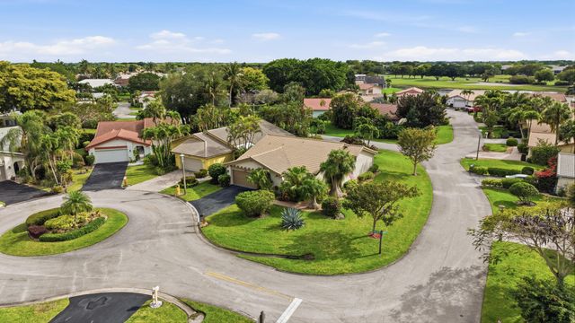 5743 Lakeview Mews Drive, Boynton Beach, FL 33437
