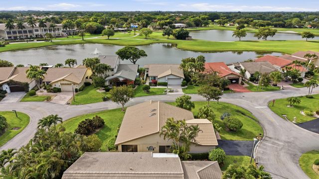 5743 Lakeview Mews Drive, Boynton Beach, FL 33437
