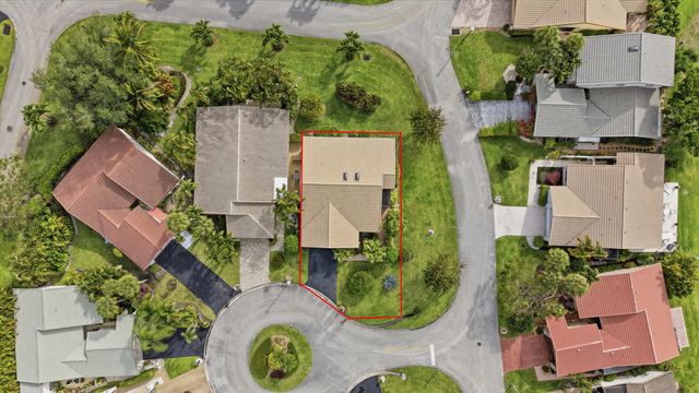 5743 Lakeview Mews Drive, Boynton Beach, FL 33437