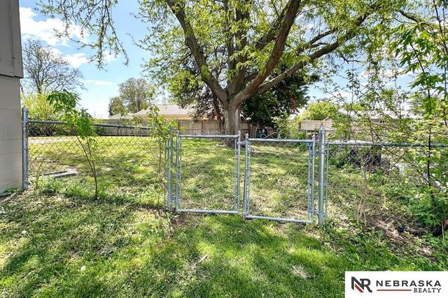 14509 Willow Creek Drive, Omaha, NE 68138