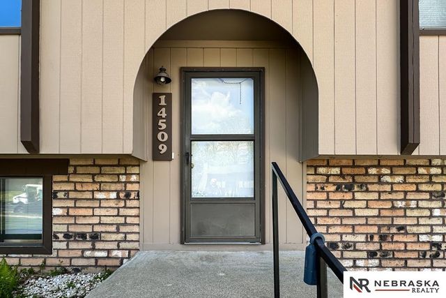 14509 Willow Creek Drive, Omaha, NE 68138