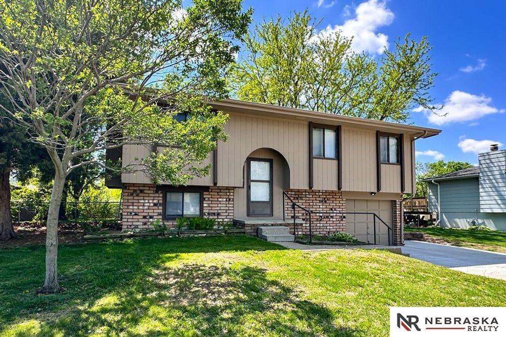 14509 Willow Creek Drive, Omaha, NE 68138