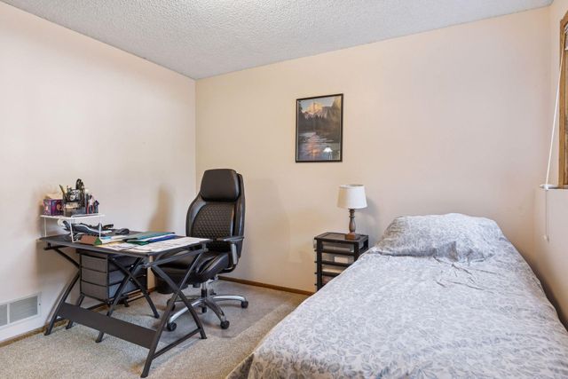 1022 20th Avenue N, South Saint Paul, MN 55075