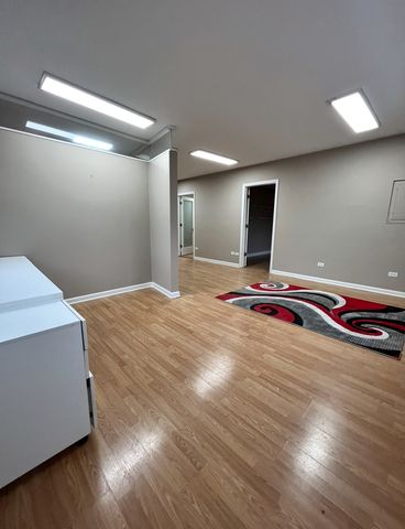 1545 Waukegan Road 2-8, Glenview, IL 60025