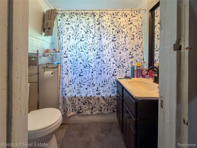 3916 Mackinaw Street, Saginaw, MI 48602