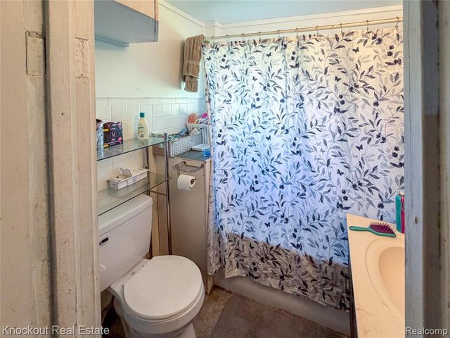 3916 Mackinaw Street, Saginaw, MI 48602