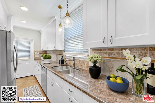 2050 Walgrove Avenue, Los Angeles, CA 90066