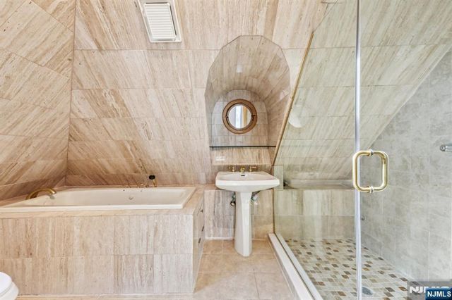 7722 Broadway, North Bergen, NJ 07047