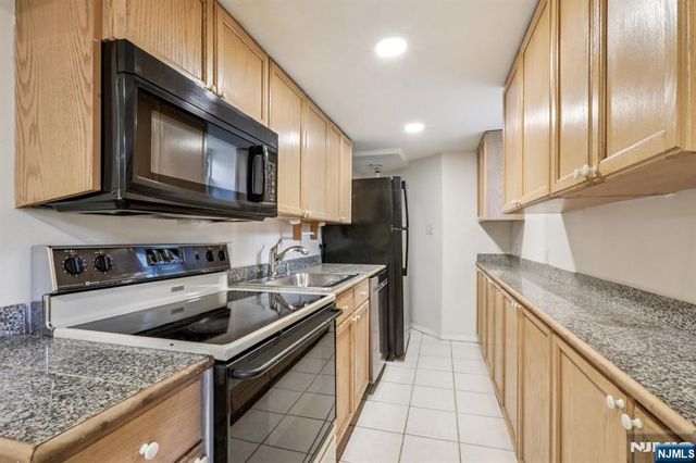 7722 Broadway, North Bergen, NJ 07047