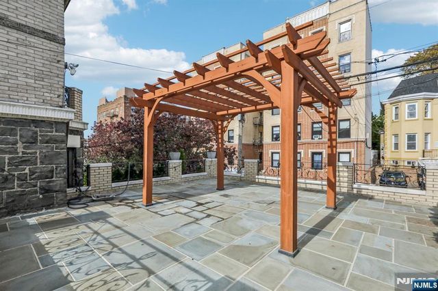 7722 Broadway, North Bergen, NJ 07047