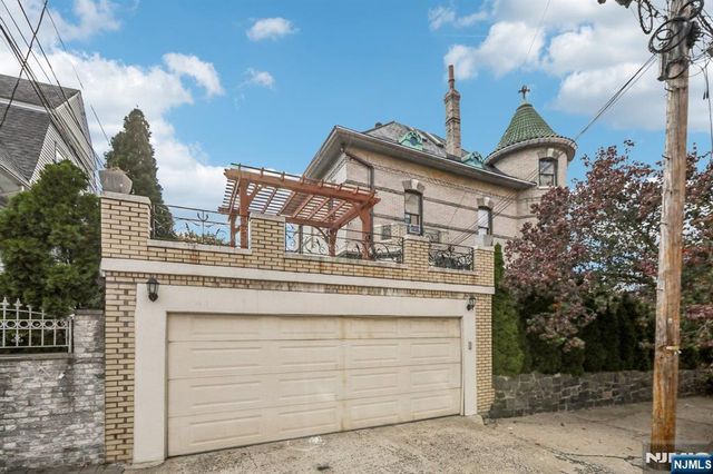 7722 Broadway, North Bergen, NJ 07047