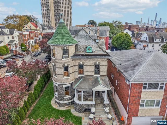 7722 Broadway, North Bergen, NJ 07047