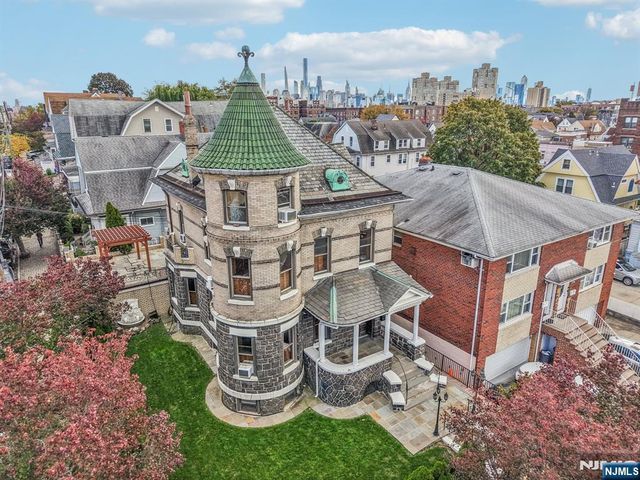 7722 Broadway, North Bergen, NJ 07047