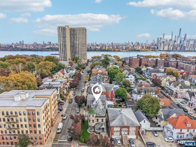 7722 Broadway, North Bergen, NJ 07047