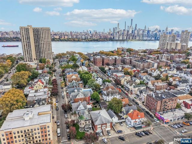 7722 Broadway, North Bergen, NJ 07047