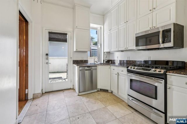 7722 Broadway, North Bergen, NJ 07047