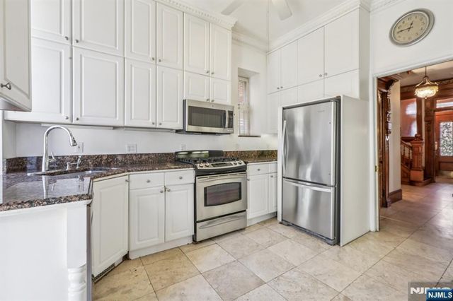 7722 Broadway, North Bergen, NJ 07047