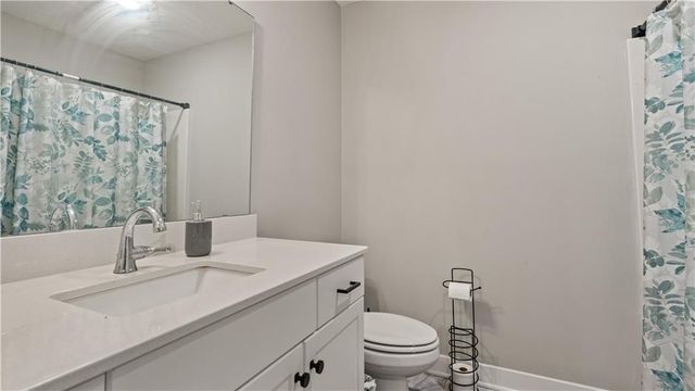 3813 SW Maryville Place, Lee's Summit, MO 64082