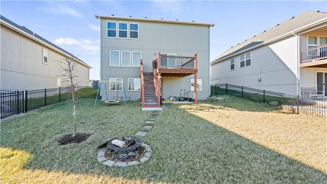 3813 SW Maryville Place, Lee's Summit, MO 64082