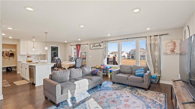 3813 SW Maryville Place, Lee's Summit, MO 64082