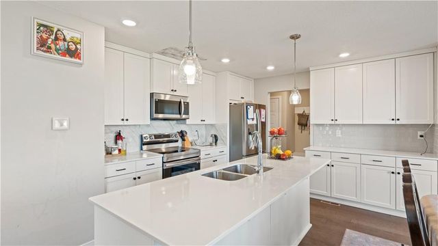 3813 SW Maryville Place, Lee's Summit, MO 64082