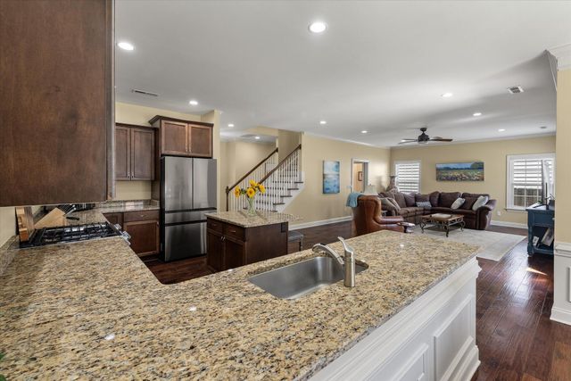 1904 Chestnut Oak Lane, Charleston, SC 29414