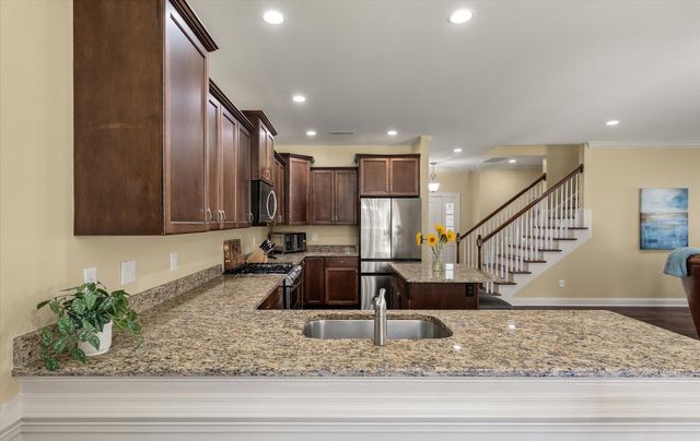 1904 Chestnut Oak Lane, Charleston, SC 29414