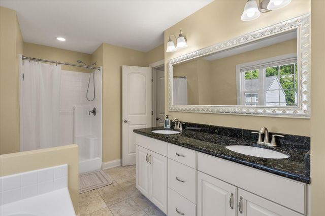 1904 Chestnut Oak Lane, Charleston, SC 29414