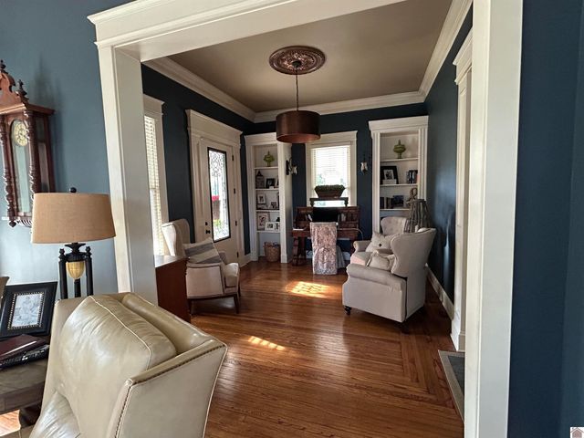 1208 Shelby McCallum Dr, Benton, KY 42025