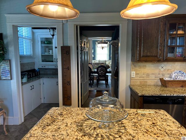 1208 Shelby McCallum Dr, Benton, KY 42025